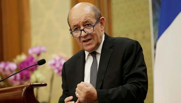 The deal is not dead. There’s an American withdrawal from the deal but the deal is still there : Foreign Minister Jean-Yves Le Drian