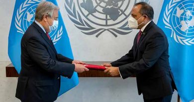Permanent Representative of Bangladesh Muhammad Abdul Muhith presents his credentials to the UN